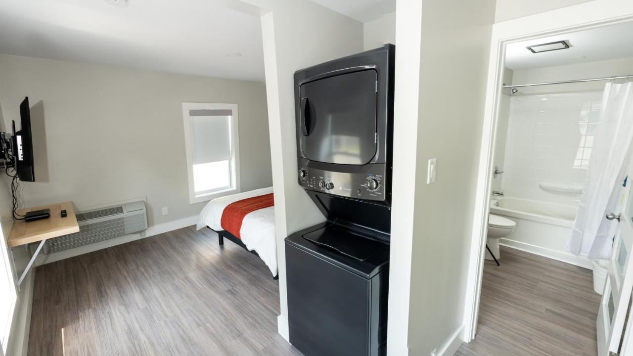 Morel Executive Suites Edmundston Bagian luar foto