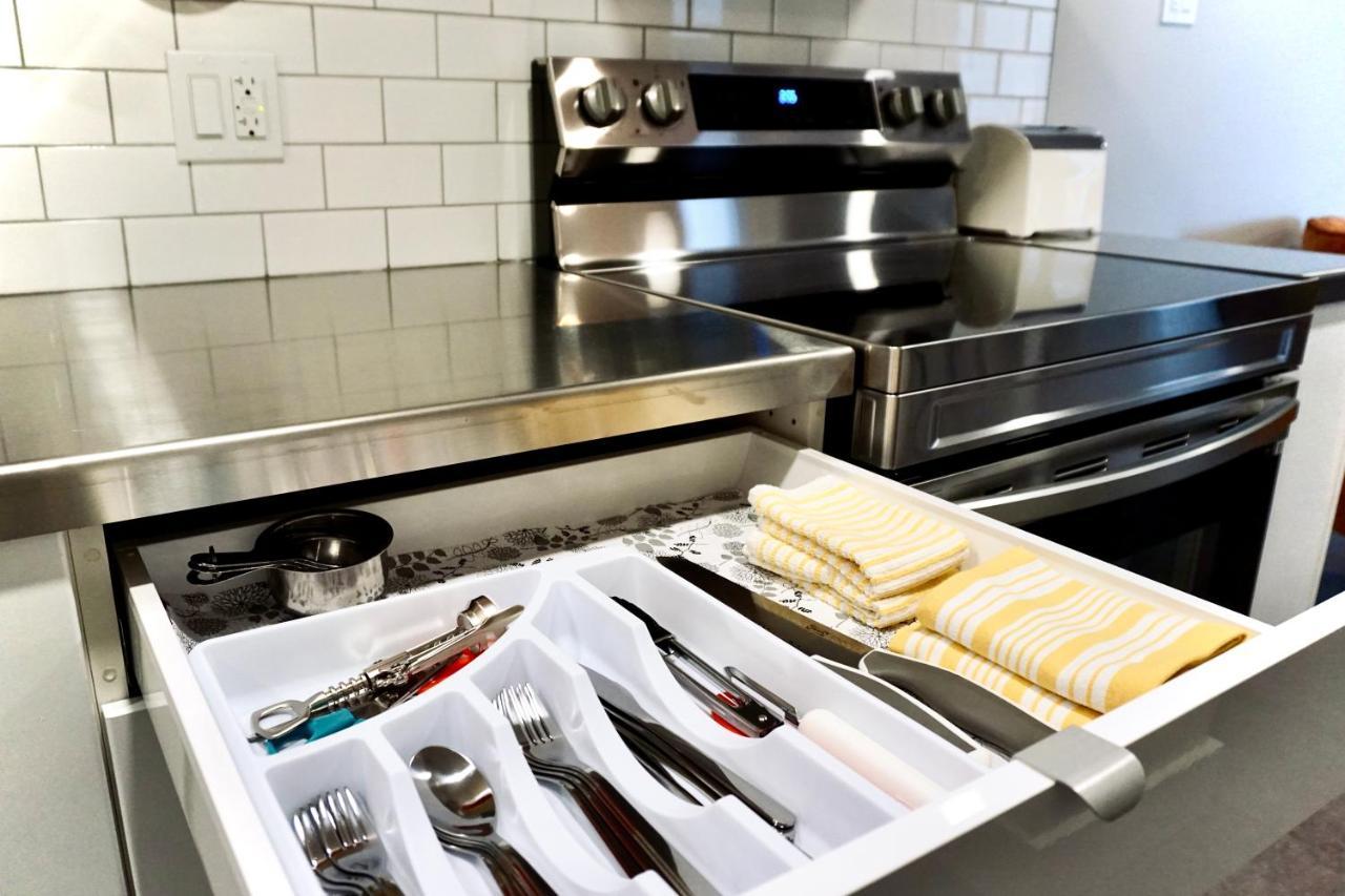 Morel Executive Suites Edmundston Bagian luar foto