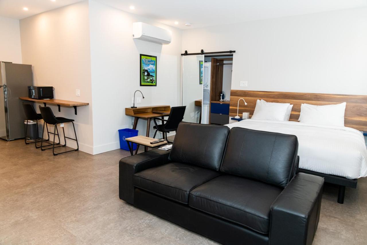 Morel Executive Suites Edmundston Bagian luar foto