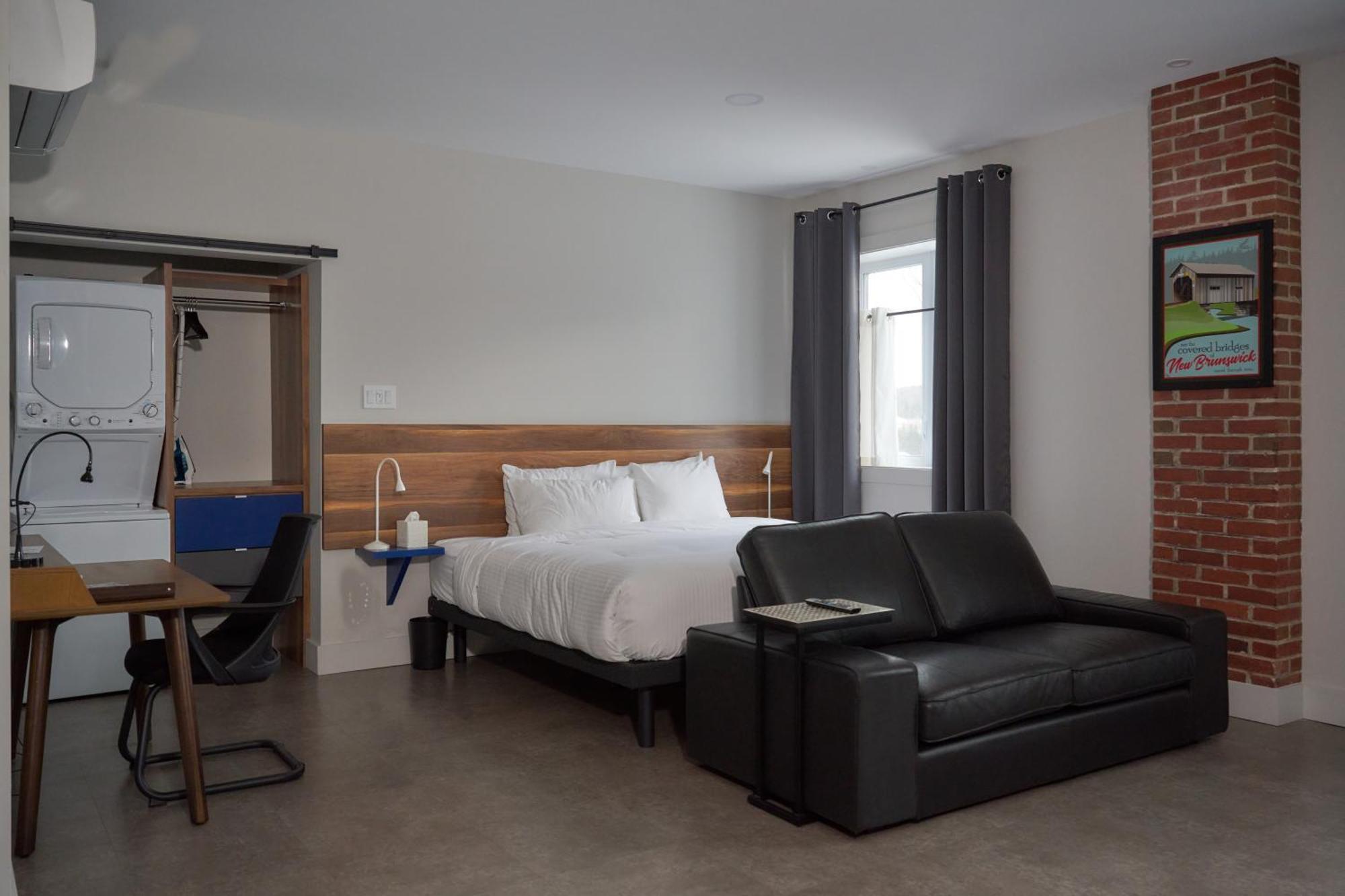 Morel Executive Suites Edmundston Bagian luar foto